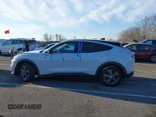 2023 Ford Mustang Mach-E Select с VIN 3FMTK1SS2PMA14383, выставлен на аукционе IAAI как лот 41294109 с пробегом 18 346 миль миль и . История ставок и продаж доступна на DreamBid. Изображение 14.