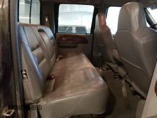 2002 Ford F-350 XL z VIN 1FTSW31F92EC17984, wystawiony jako Copart lot #55821575 z przebiegiem 346 645 mil mil oraz Szkoda całkowita • Salvage title. Historia ofert i sprzedaży dostępna na DreamBid. Obrazek 10.