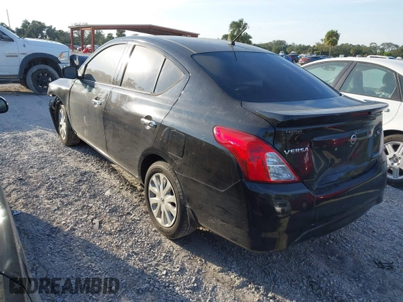 2015 Nissan Versa SV with VIN 3N1CN7AP5FL927352, listed as a IAAI auction lot 40702002 with 1 mi miles. Bid and sale history available at carsss.com. Image 3.