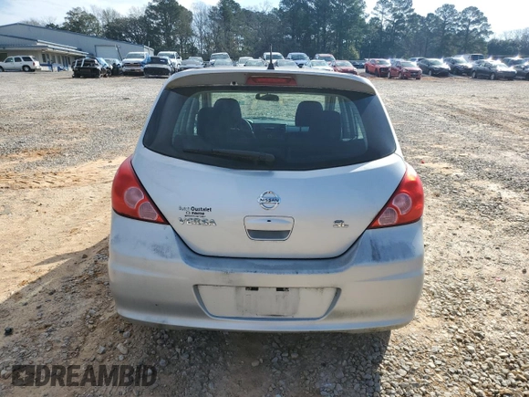 2011 Nissan Versa SL z VIN 3N1BC1CP8BL507316, wystawiony jako Copart lot #45740375 z przebiegiem 102 795 mil mil oraz Szkoda całkowita • Salvage title. Historia ofert i sprzedaży dostępna na DreamBid. Obrazek 6.
