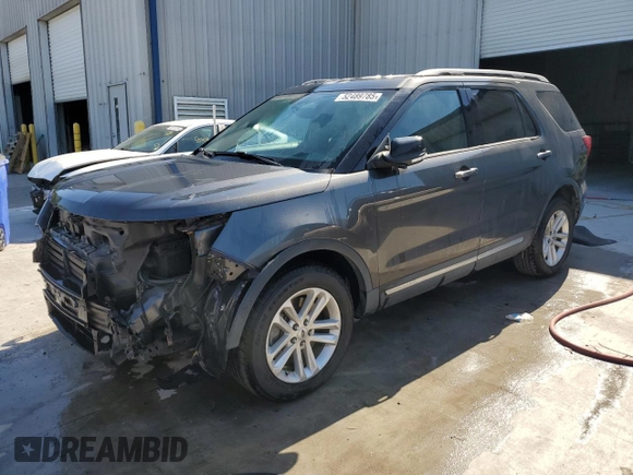 2017 Ford Explorer XLT with VIN 1FM5K7DH1HGE33589, listed as a Copart auction lot 52489785 with 84,577 mi miles and Salvage Title. Bid and sale history available at DreamBid. Image 1.