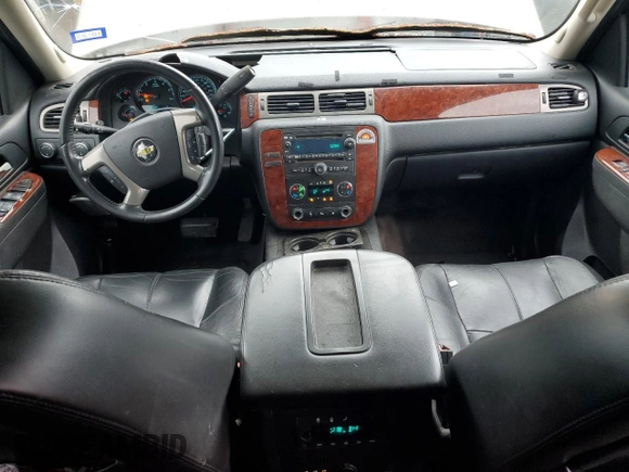 2011 Chevrolet Suburban LT with VIN 1GNSKJE33BR115659, listed as a Copart auction lot 68954724 with 149,867 mi miles and Clean Title. Bid and sale history available at carsss.com. Image 8.