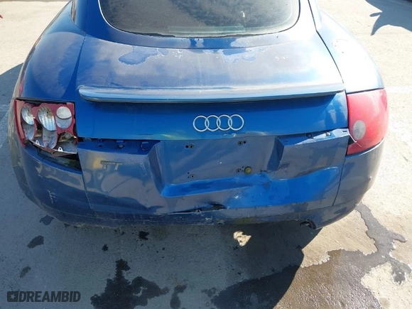 2005 Audi TT with VIN TRUSC28N551004130, listed as a IAAI auction lot 41422272 with 133,048 mi miles. Bid and sale history available at carsss.com. Image 6.