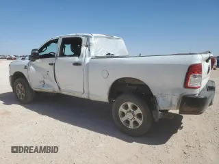 2023 Ram 2500 Tradesman z VIN 3C6UR5CL7PG565787, wystawiony jako Copart lot #47864515 z przebiegiem 53 313 mil mil oraz Czysty tytuł • Clean title. Historia ofert i sprzedaży dostępna na DreamBid. Obrazek 2.