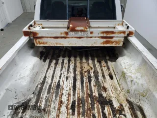 2006 Ford Ranger XL z VIN 1FTYR11U66PA58355, wystawiony jako Copart lot #85717024 z przebiegiem Nie podano mil oraz Czysty tytuł • Clean title. Historia ofert i sprzedaży dostępna na DreamBid. Obrazek 10.