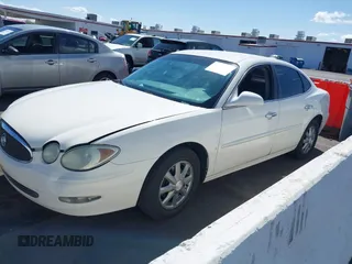 2007 Buick LaCrosse CXL with VIN 2G4WD552871107071, listed as a IAAI auction lot 41941297 with 135,691 mi miles. Bid and sale history available at carsss.com. Image 2.