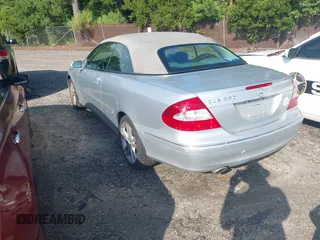 2006 Mercedes-Benz CLK 350 with VIN WDBTK56G16T056141, listed as a IAAI auction lot 42580658 with 144,666 mi miles and . Bid and sale history available at DreamBid. Image 3.