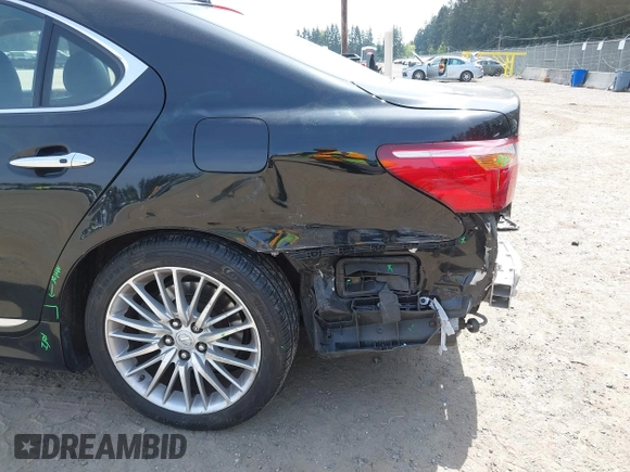 2012 Lexus LS 460 z VIN JTHBL5EF4C5108833, wystawiony jako IAAI lot #42121435 z przebiegiem 155 772 mil mil oraz . Historia ofert i sprzedaży dostępna na DreamBid. Obrazek 6.