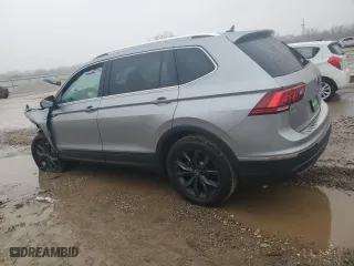 2022 Volkswagen Tiguan SE with VIN 3VV3B7AX1NM025538, listed as a Copart auction lot 43246695 with 0 mi miles and Salvage Title. Bid and sale history available at carsss.com. Image 2.