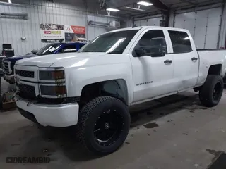 2014 Chevrolet Silverado 1500 LT with VIN 3GCUKREC2EG198747, listed as a IAAI auction lot 41589667 with 215,050 mi miles. Bid and sale history available at carsss.com. Image 17.