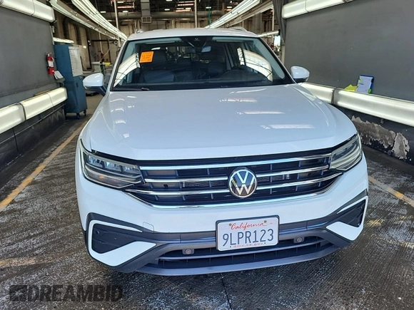 2024 Volkswagen Tiguan SE с VIN 3VV3B7AX4RM085495, выставлен на аукционе IAAI как лот 42796456 с пробегом 34 680 миль миль и . История ставок и продаж доступна на DreamBid. Изображение 39.