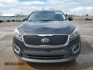 2016 Kia Sorento LX z VIN 5XYPGDA33GG148884, wystawiony jako Copart lot #55864485 z przebiegiem 129 331 mil mil oraz Szkoda całkowita • Salvage title. Historia ofert i sprzedaży dostępna na DreamBid. Obrazek 5.