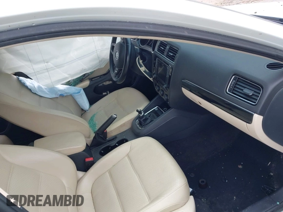 2017 Volkswagen Jetta SEL with VIN 3VWL17AJ2HM236911, listed as a IAAI auction lot 42084442 with Not provided miles and . Bid and sale history available at DreamBid. Image 5.