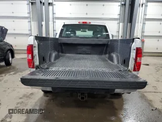 2010 Chevrolet Silverado 1500 with VIN 1GCSKPE31AZ215902, listed as a Copart auction lot 46908275 with 135,645 mi miles and Salvage Title. Bid and sale history available at DreamBid. Image 6.
