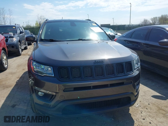 2021 Jeep Compass Latitude z VIN 3C4NJDBB4MT555101, wystawiony jako IAAI lot #42086222 z przebiegiem 45 785 mil mil oraz . Historia ofert i sprzedaży dostępna na DreamBid. Obrazek 12.