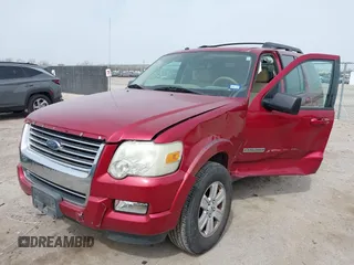 2008 Ford Explorer XLT z VIN 1FMEU63E78UA48891, wystawiony jako IAAI lot #41720120 z przebiegiem 217 578 mil mil oraz . Historia ofert i sprzedaży dostępna na DreamBid. Obrazek 17.