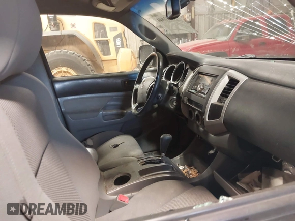 2009 Toyota Tacoma with VIN 3TMMU52N69M011591, listed as a IAAI auction lot 41941044 with 220,925 mi miles and . Bid and sale history available at DreamBid. Image 5.
