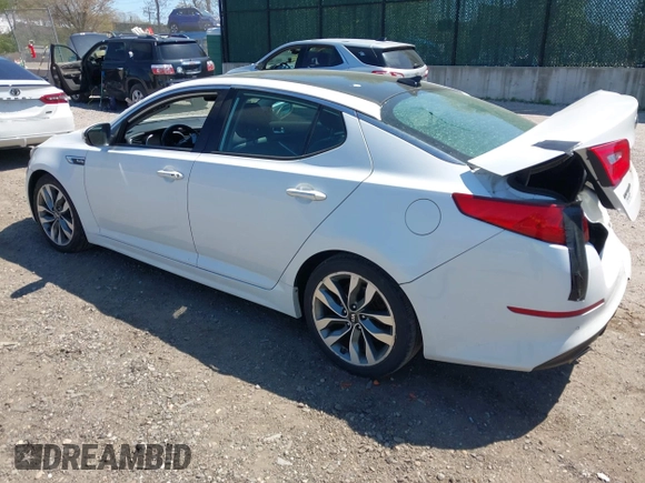 2014 Kia Optima SXL Turbo with VIN 5XXGR4A62EG283618, listed as a IAAI auction lot 42143349 with 82,070 mi miles and . Bid and sale history available at DreamBid. Image 3.