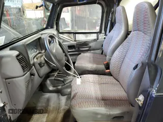 1998 Jeep Wrangler SE with VIN 1J4FY29P4WP792159, listed as a Copart auction lot 73400054 with 0 mi miles and Salvage Title. Bid and sale history available at carsss.com. Image 7.