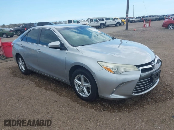 2015 Toyota Camry XLE with VIN 4T1BF1FK1FU475840, listed as a IAAI auction lot 41669607 with 104,881 mi miles. Bid and sale history available at carsss.com. Image 1.