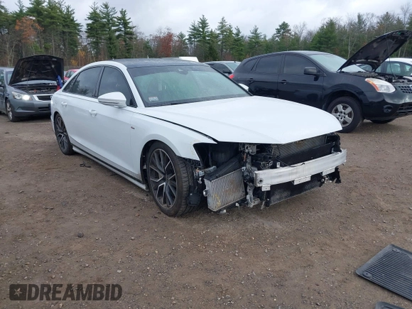 2021 Audi A8 with VIN WAU8DAF80MN025433, listed as a IAAI auction lot 40762726 with 30,690 mi miles. Bid and sale history available at carsss.com. Image 1.
