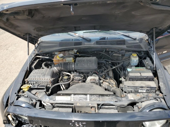 2002 Jeep Liberty Limited with VIN 1J4GL58K12W185761, listed as a Copart auction lot 53367965 with 163,561 mi miles and Salvage Title. Bid and sale history available at carsss.com. Image 12.