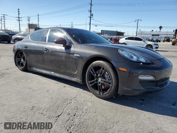 2012 Porsche Panamera S z VIN WP0AB2A70CL060210, wystawiony jako Copart lot #47053745 z przebiegiem 99 227 mil mil oraz Szkoda całkowita • Salvage title. Historia ofert i sprzedaży dostępna na DreamBid. Obrazek 4.
