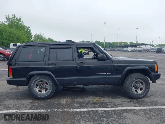 2000 Jeep Cherokee with VIN 1J4FF48S5YL182045, listed as a IAAI auction lot 42262612 with 192,292 mi miles and . Bid and sale history available at DreamBid. Image 13.