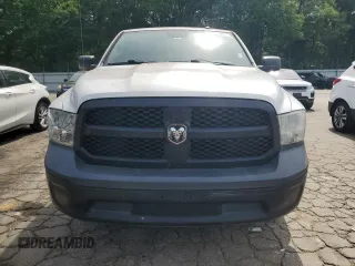 2015 Ram 1500 Express z VIN 3C6JR6AG7FG569786, wystawiony jako Copart lot #56366865 z przebiegiem Nie podano mil oraz Czysty tytuł • Clean title. Historia ofert i sprzedaży dostępna na DreamBid. Obrazek 5.