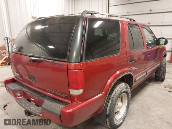 2000 Chevrolet Blazer LT z VIN 1GNDT13W1Y2358746, wystawiony jako IAAI lot #41541071 z przebiegiem 205 532 mil mil oraz . Historia ofert i sprzedaży dostępna na DreamBid. Obrazek 4.