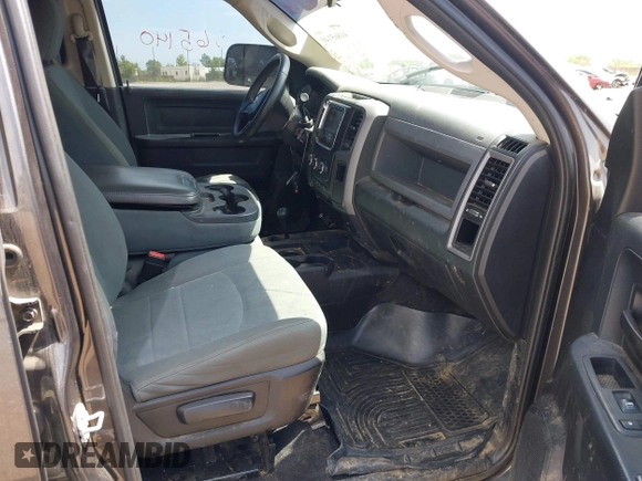 2018 Ram 2500 Tradesman with VIN 3C6UR5CJ7JG117166, listed as a IAAI auction lot 41865140 with 174,607 mi miles and . Bid and sale history available at DreamBid. Image 5.