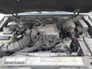 1999 Mercury Mountaineer z VIN 4M2DU52P5XUJ11301, wystawiony jako IAAI lot #42089092 z przebiegiem 137 482 mil mil oraz . Historia ofert i sprzedaży dostępna na DreamBid. Obrazek 10.