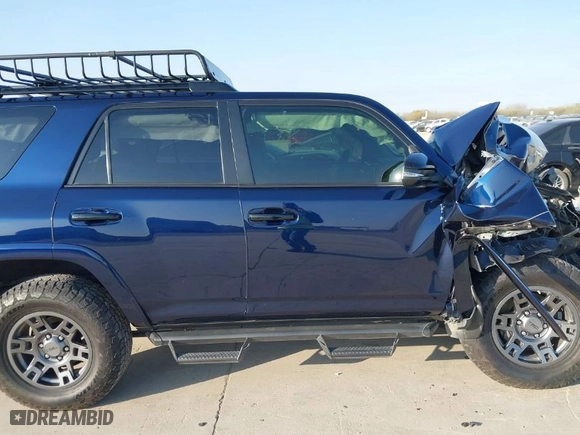 2020 Toyota 4Runner SR5 with VIN JTEBU5JR0L5800176, listed as a IAAI auction lot 41759606 with 133,921 mi miles. Bid and sale history available at carsss.com. Image 14.