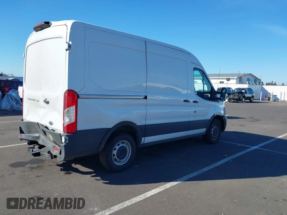 2019 Ford Transit z VIN 1FTYR1CM7KKB27462, wystawiony jako IAAI lot #41644752 z przebiegiem 94 260 mil mil oraz . Historia ofert i sprzedaży dostępna na DreamBid. Obrazek 4.