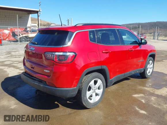 2018 Jeep Compass Latitude with VIN 3C4NJDBB0JT331884, listed as a IAAI auction lot 41737944 with 58,763 mi miles and . Bid and sale history available at DreamBid. Image 4.