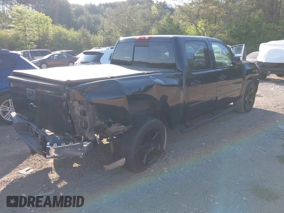 2007 Chevrolet Silverado 1500 LT w/1LT with VIN 2GCEC13JX71585434, listed as a IAAI auction lot 42062210 with 271,571 mi miles. Bid and sale history available at carsss.com. Image 4.
