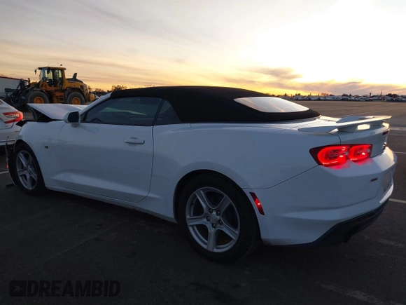 2019 Chevrolet Camaro 1LT with VIN 1G1FB3DXXK0127668, listed as a IAAI auction lot 41226259 with 132,555 mi miles. Bid and sale history available at carsss.com. Image 3.