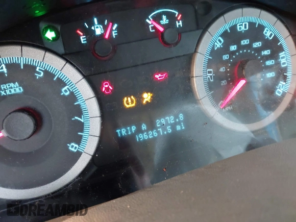 2010 Ford Escape Limited с VIN 1FMCU0EG5AKA43595, выставлен на аукционе IAAI как лот 40711908 с пробегом 196 267 миль миль и . История ставок и продаж доступна на DreamBid. Изображение 7.
