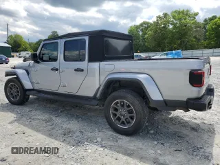 2020 Jeep Gladiator Overland с VIN 1C6HJTFG4LL180339, выставлен на аукционе Copart как лот 55732565 с пробегом 118 185 миль миль и Списание • Salvage title. История ставок и продаж доступна на DreamBid. Изображение 2.
