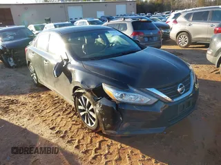 2016 Nissan Altima SR with VIN 1N4AL3AP7GC155622, listed as a IAAI auction lot 41202784 with 95,424 mi miles and . Bid and sale history available at carsss.com. Image 1.
