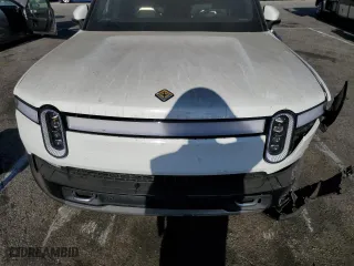 2024 Rivian R1S Adventure with VIN 7PDSGABA6RN043721, listed as a Copart auction lot 64231094 with 0 mi miles and Salvage Title. Bid and sale history available at carsss.com. Image 13.