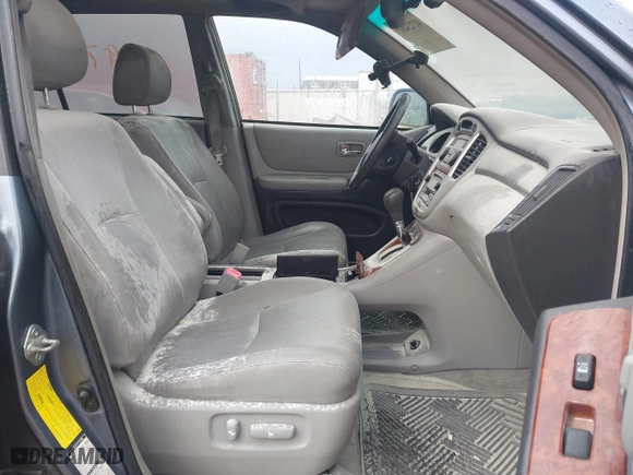 2006 Toyota Highlander w/3rd Row with VIN JTEEP21A960187229, listed as a IAAI auction lot 41723497 with 151,983 mi miles. Bid and sale history available at carsss.com. Image 5.