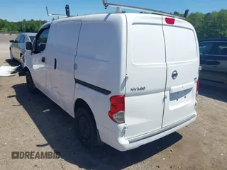 2017 Nissan NV200 S z VIN 3N6CM0KN1HK704834, wystawiony jako IAAI lot #42131870 z przebiegiem 145 536 mil mil oraz . Historia ofert i sprzedaży dostępna na DreamBid. Obrazek 3.