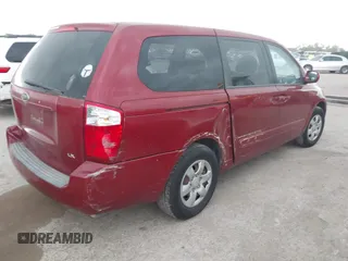 2006 Kia Sedona LX with VIN KNDMB233266022696, listed as a IAAI auction lot 41941355 with 1 mi miles. Bid and sale history available at carsss.com. Image 4.