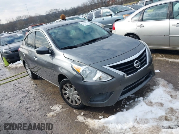 2016 Nissan Versa S Plus with VIN 3N1CN7APXGL842122, listed as a IAAI auction lot 41306018 with 211,746 mi miles. Bid and sale history available at carsss.com. Image 1.