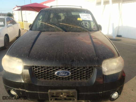 2007 Ford Escape Limited with VIN 1FMCU04147KA92387, listed as a IAAI auction lot 37323827 with 221,468 mi miles. Bid and sale history available at carsss.com. Image 6.