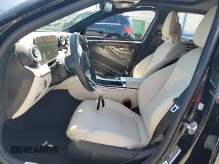 2022 Mercedes-Benz C 300 z VIN W1KAF4HB4NR036945, wystawiony jako Copart lot #52818815 z przebiegiem 6 068 mil mil oraz Szkoda całkowita • Salvage title. Historia ofert i sprzedaży dostępna na DreamBid. Obrazek 7.