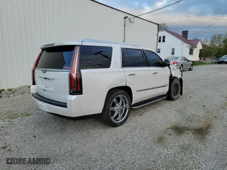 2019 Cadillac Escalade Premium Luxury with VIN 1GYS4CKJ6KR175673, listed as a Copart auction lot 52458295 with 82,761 mi miles and Clean Title. Bid and sale history available at carsss.com. Image 4.