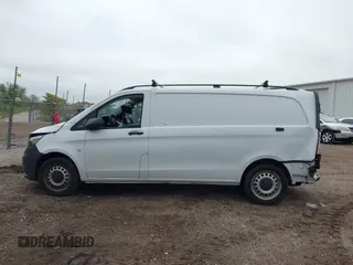 2021 Mercedes-Benz Metris Cargo z VIN W1YV0CEY8M3839772, wystawiony jako IAAI lot #42173555 z przebiegiem 97 502 mil mil oraz . Historia ofert i sprzedaży dostępna na DreamBid. Obrazek 14.
