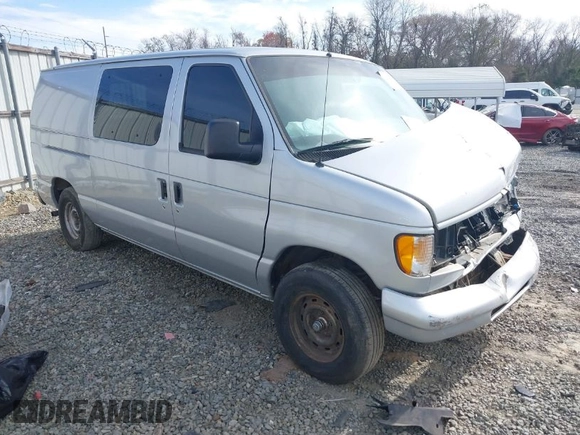 1998 Ford Econoline Cargo with VIN 1FTRE1428WHB30628, listed as a IAAI auction lot 41706164 with 153,223 mi miles. Bid and sale history available at carsss.com. Image 1.